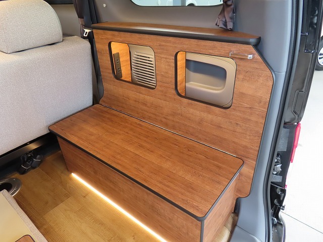 キャンピングカーバンコン