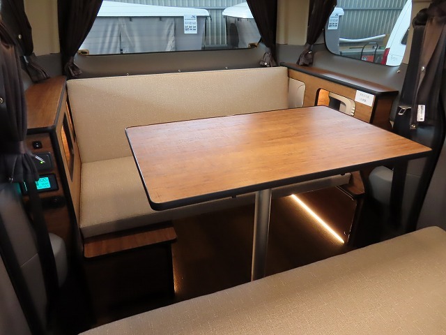 キャンピングカーバンコン