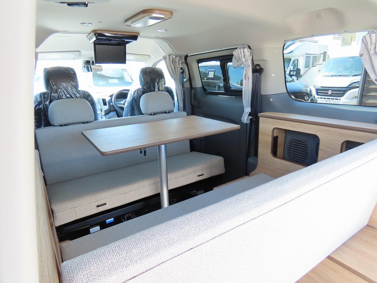 キャンピングカーバンコン