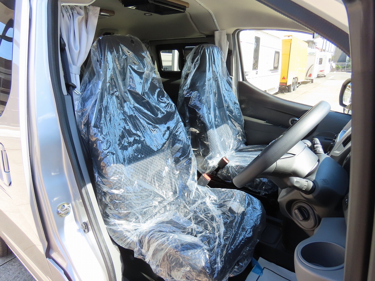 キャンピングカーバンコン