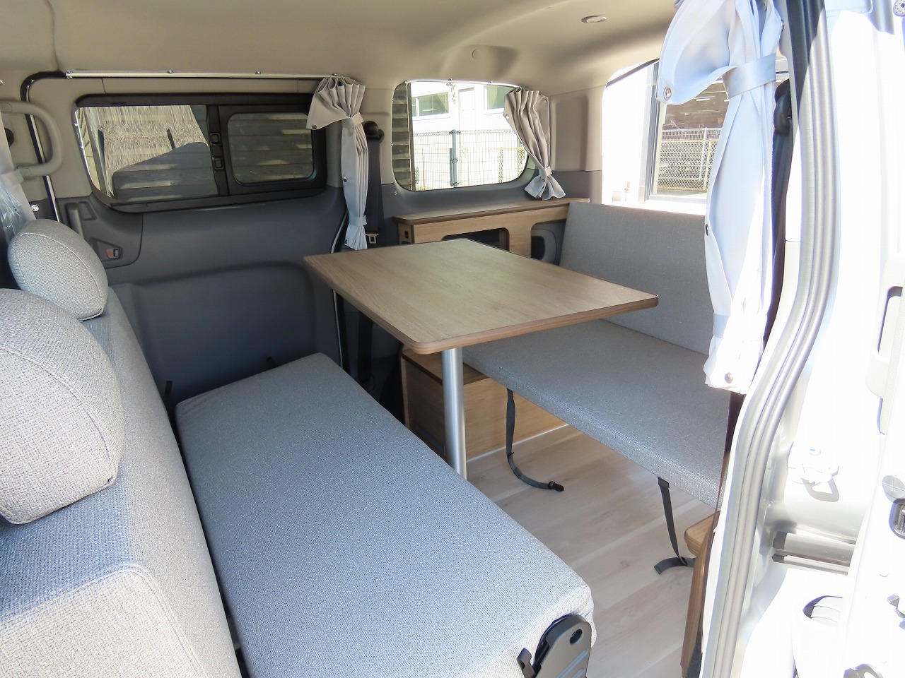 キャンピングカーバンコン