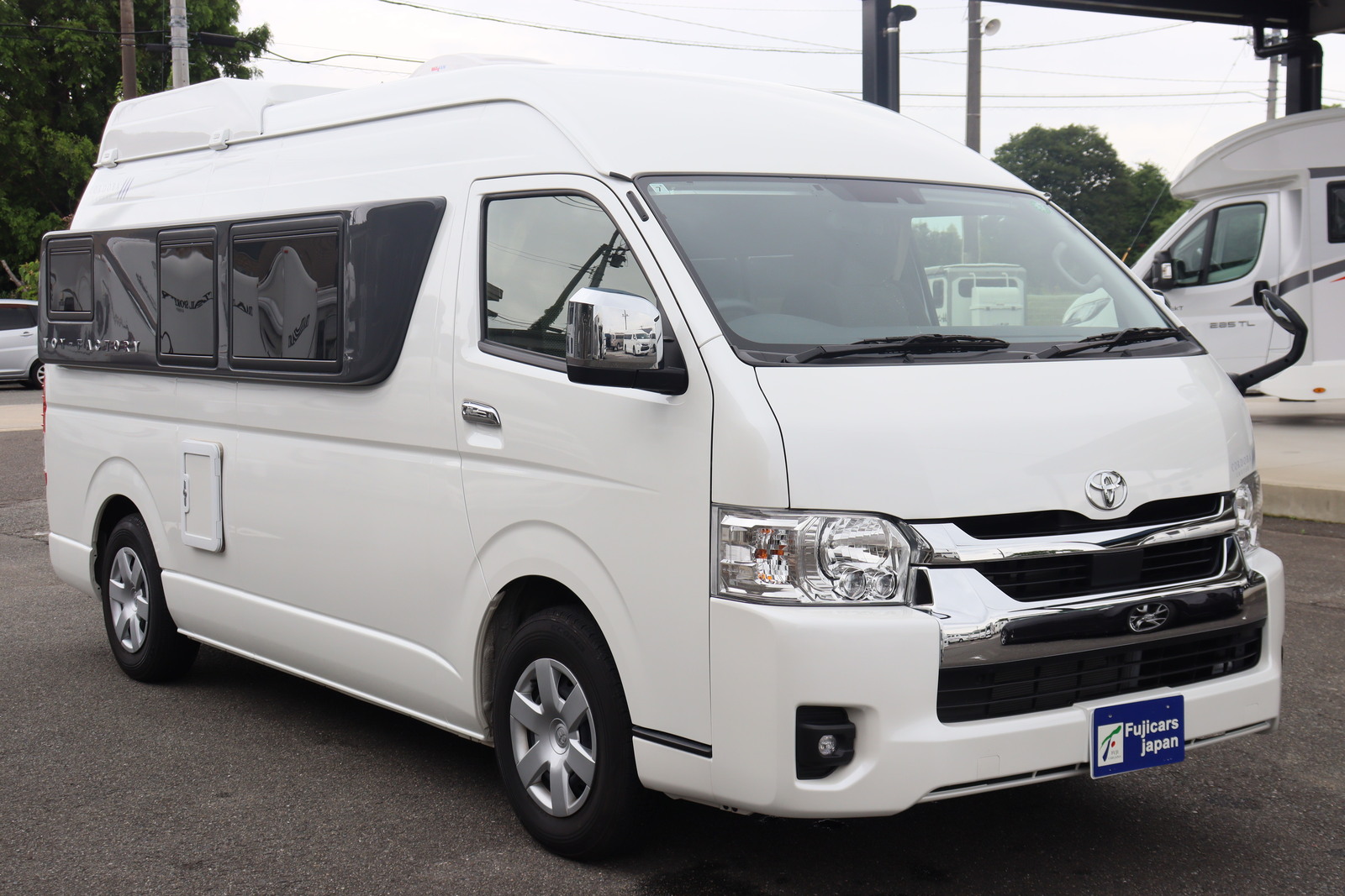 キャンピングカーバンコン