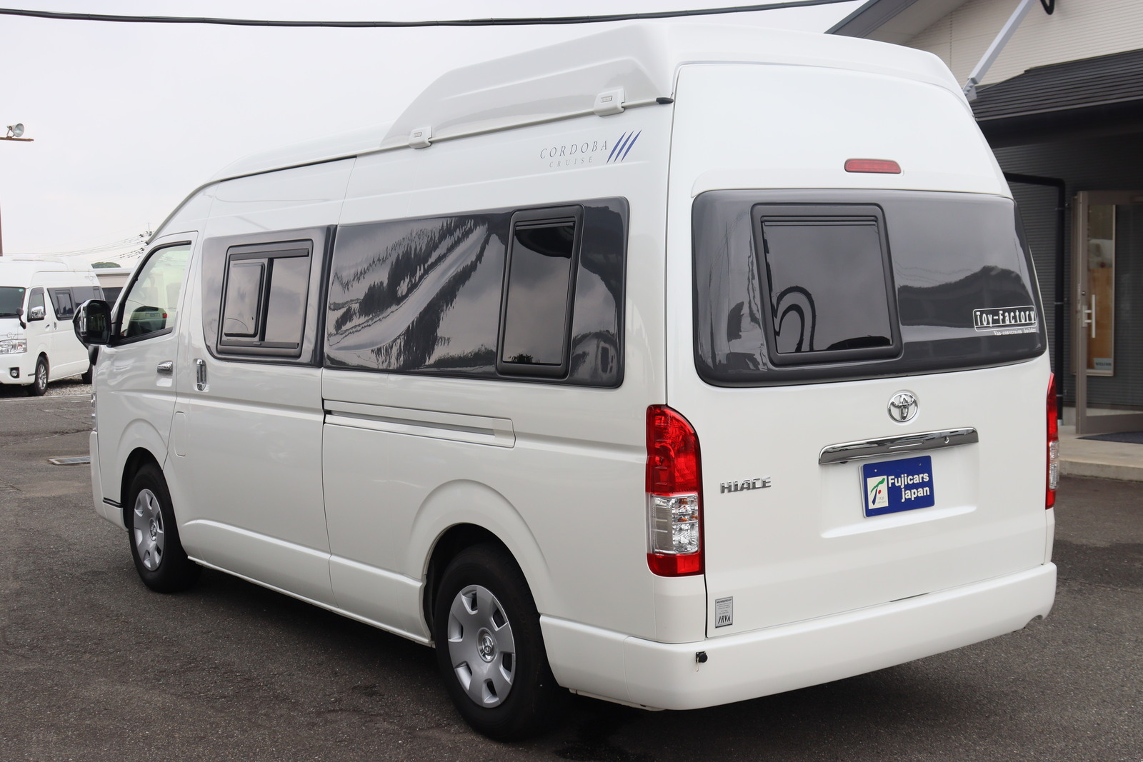 キャンピングカーバンコン