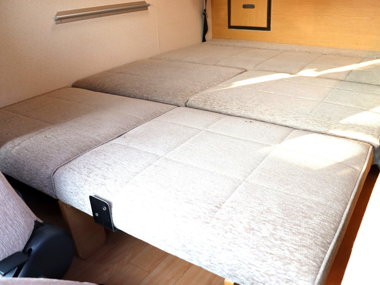 キャンピングカー軽キャンパー