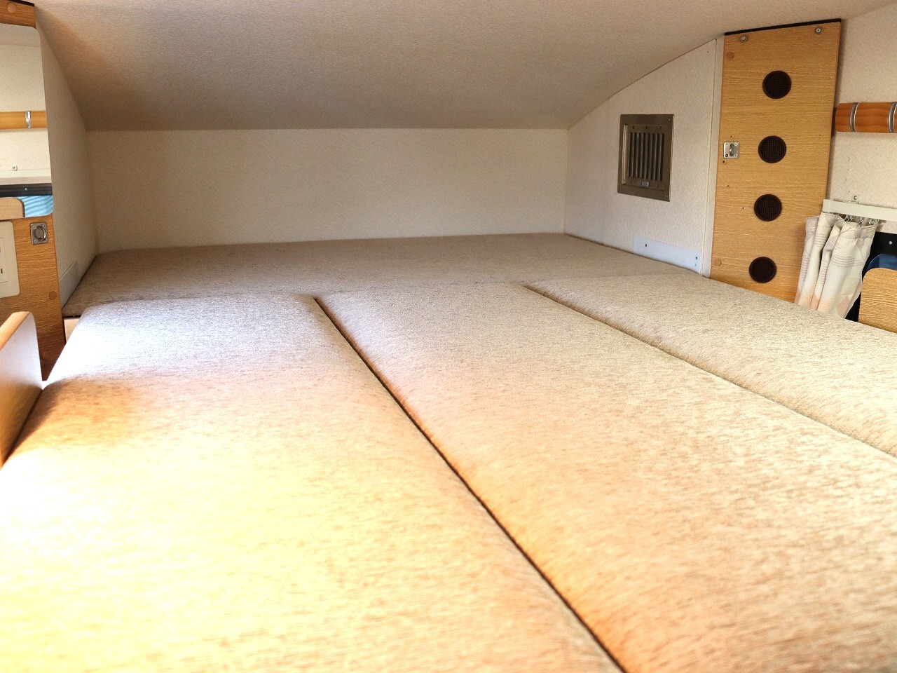 キャンピングカー軽キャンパー