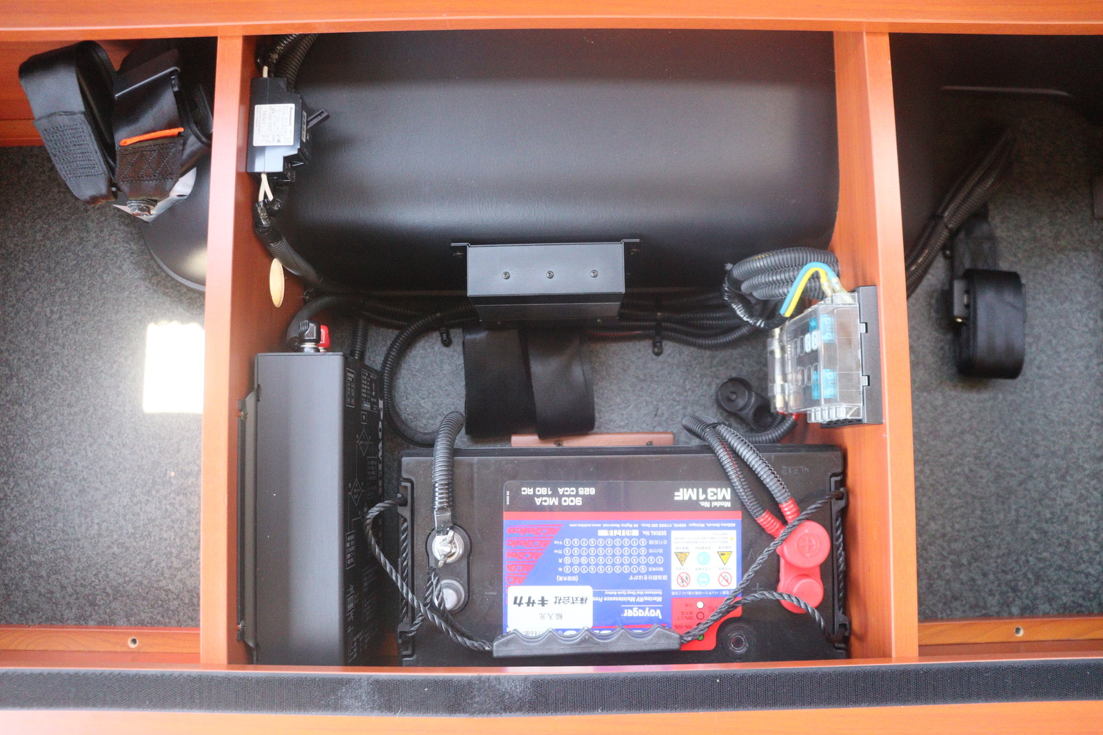 キャンピングカーバンコン