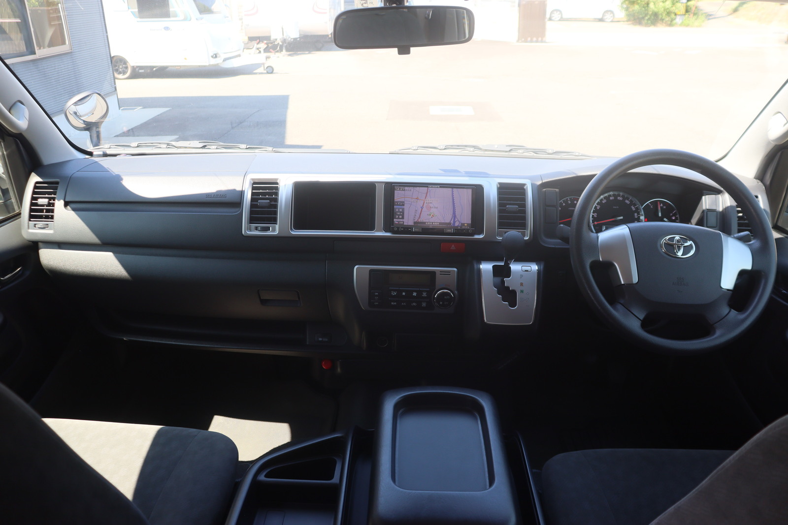 キャンピングカーバンコン