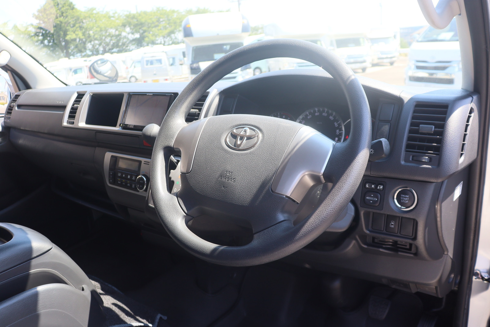 キャンピングカーバンコン