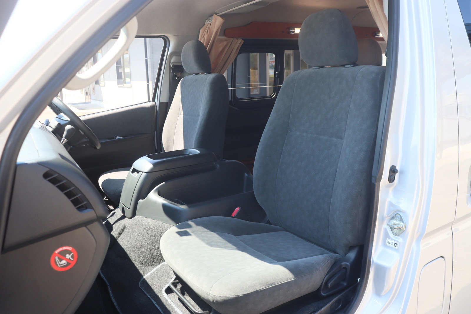 キャンピングカーバンコン