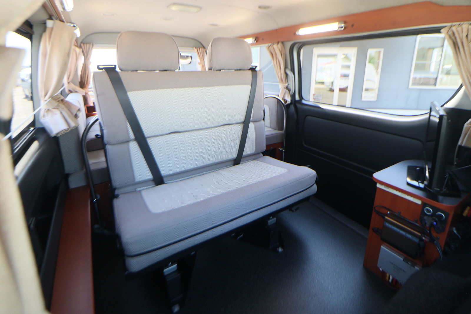 キャンピングカーバンコン