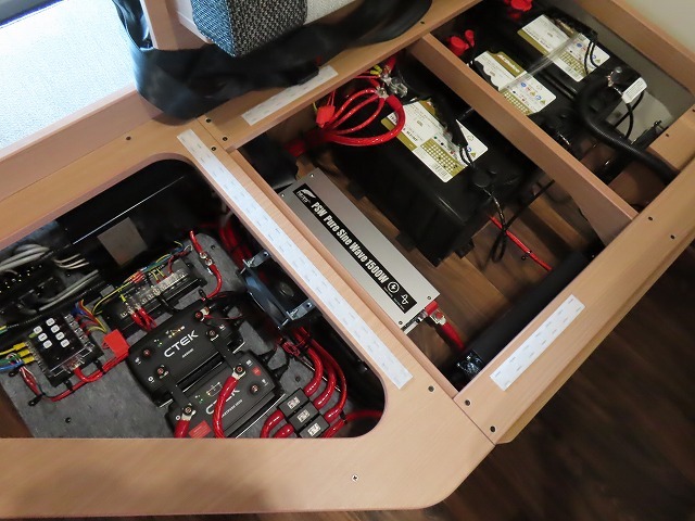 キャンピングカーキャブコン