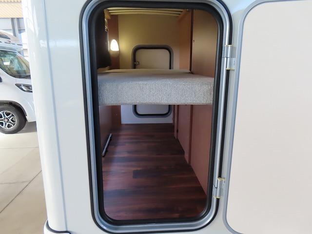 キャンピングカーキャブコン