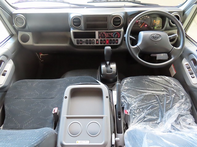 キャンピングカーキャブコン