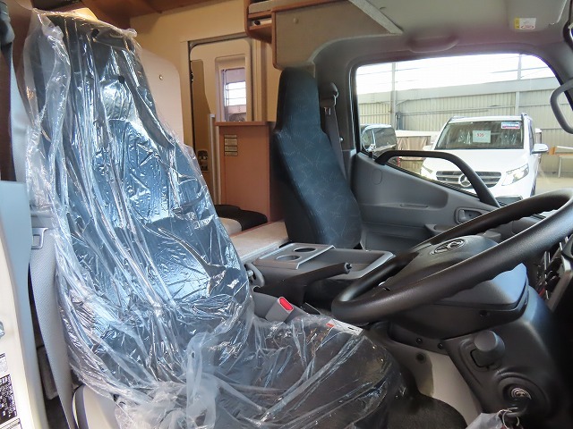 キャンピングカーキャブコン