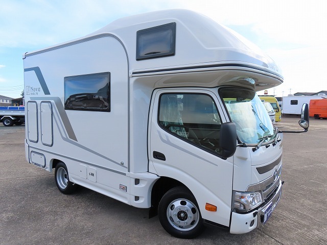 キャンピングカーキャブコン