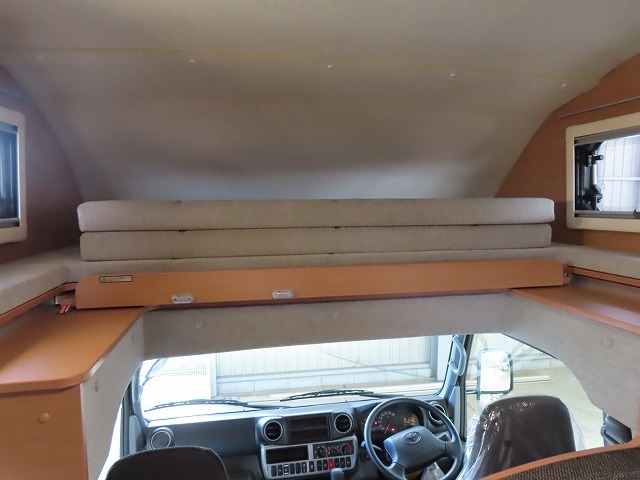 キャンピングカーキャブコン