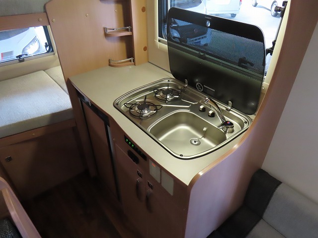 キャンピングカーキャブコン