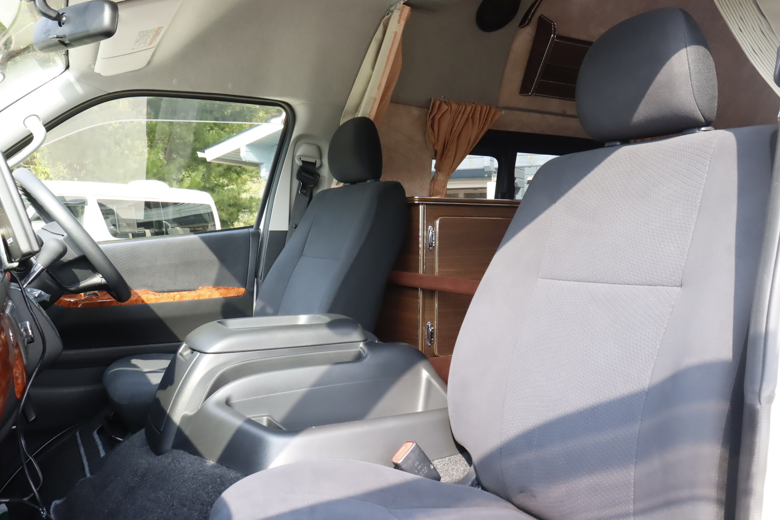 キャンピングカーバンコン