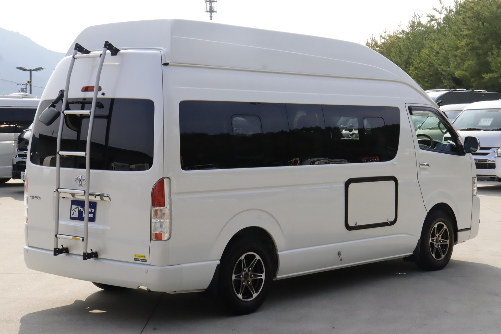 キャンピングカーバンコン