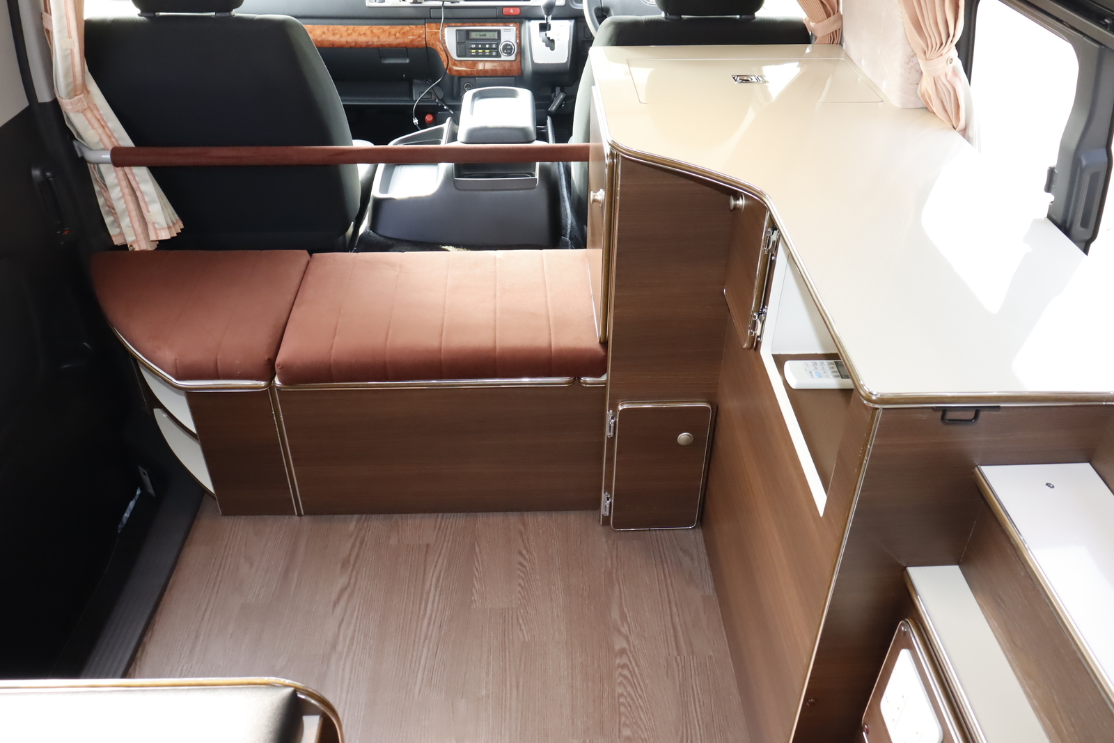 キャンピングカーバンコン