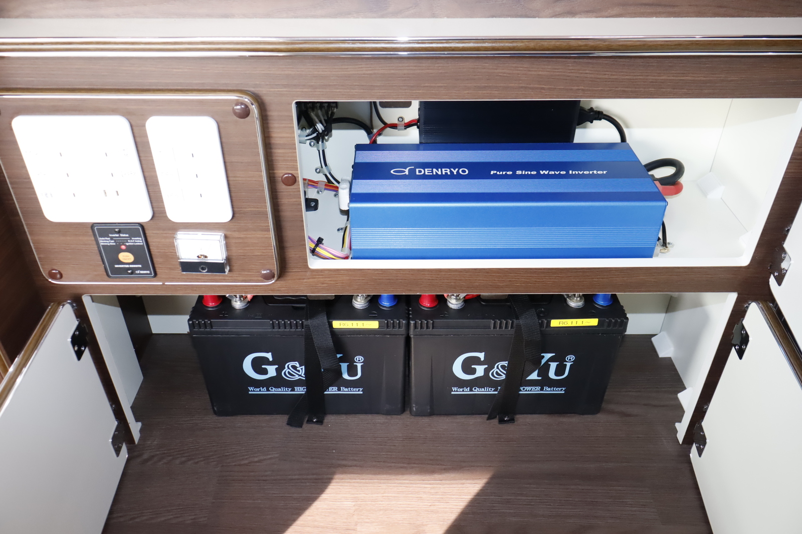 キャンピングカーバンコン