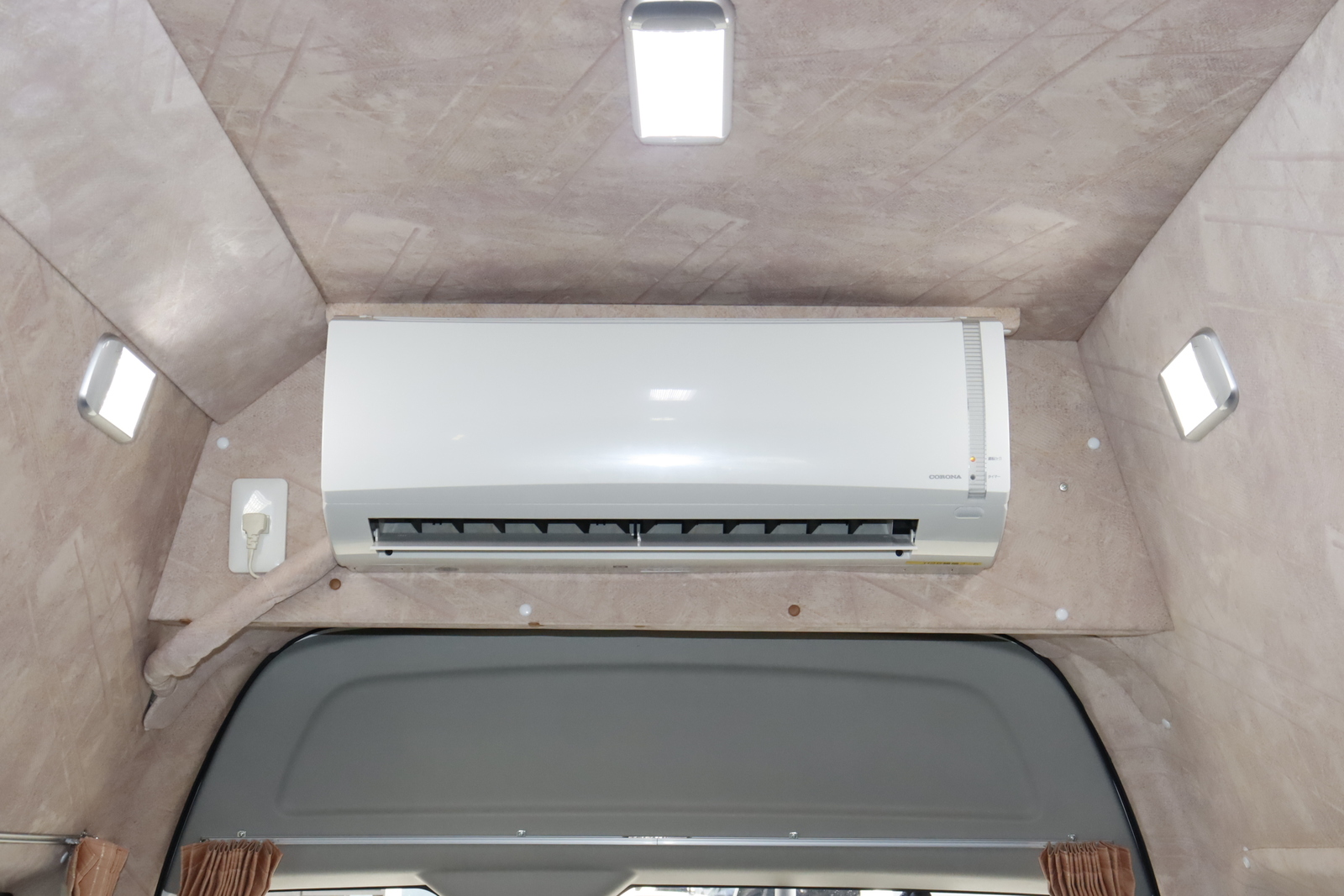 キャンピングカーバンコン