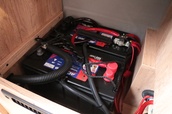 キャンピングカーバンコン