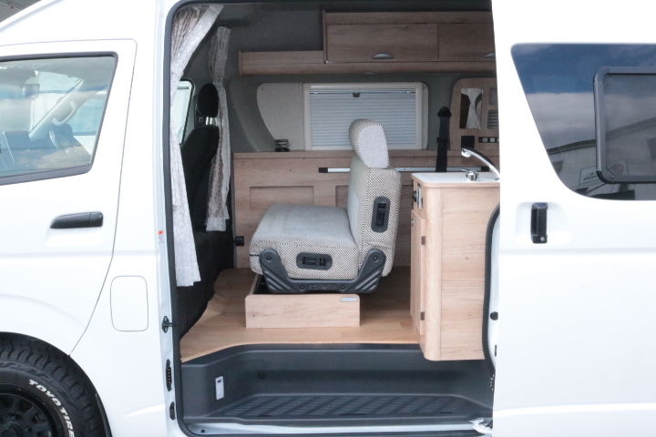 キャンピングカーバンコン