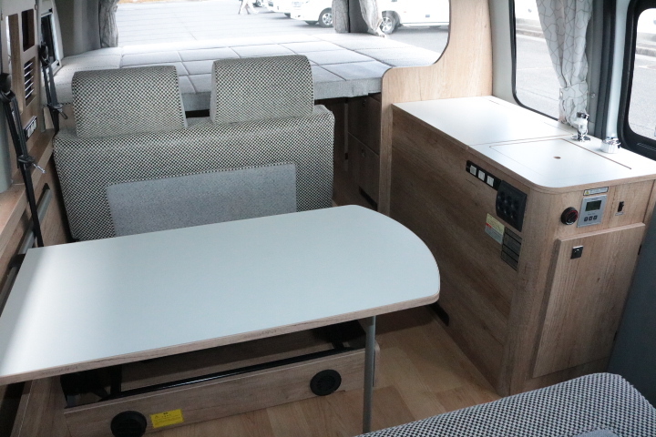 キャンピングカーバンコン