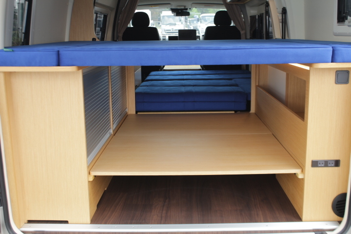 キャンピングカーバンコン