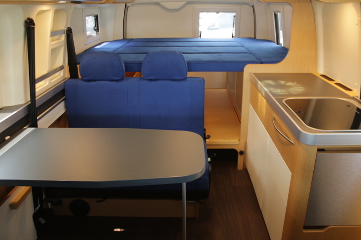 キャンピングカーバンコン