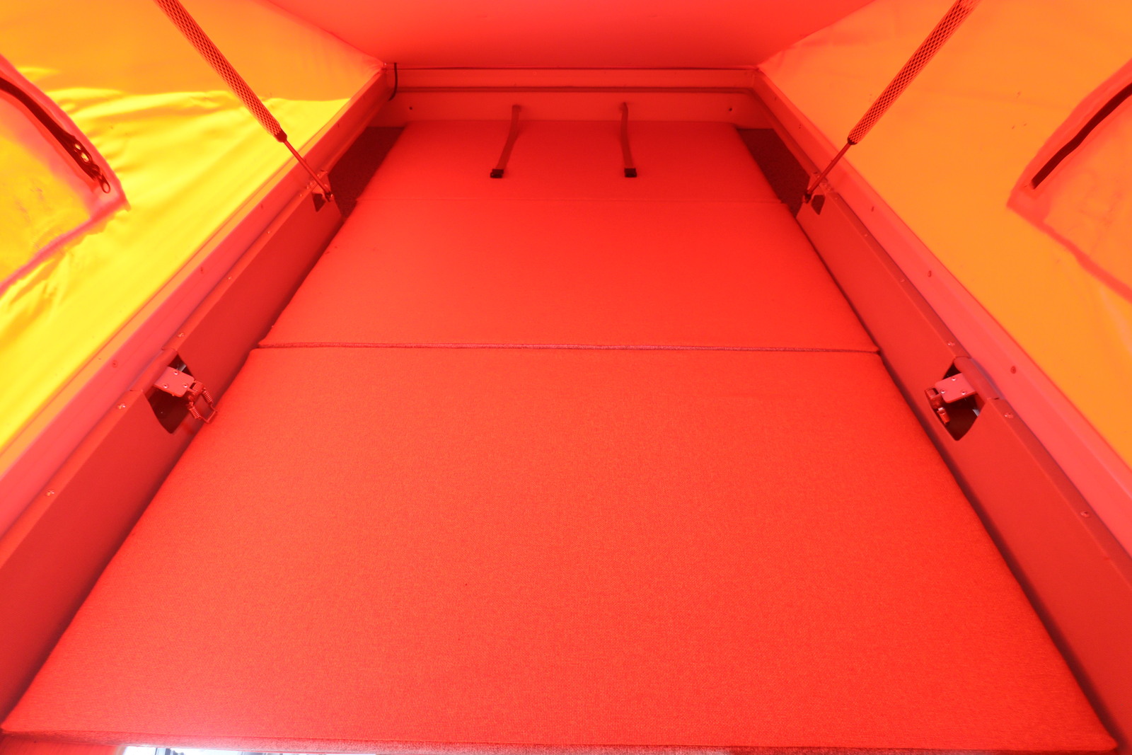 キャンピングカー軽キャンパー