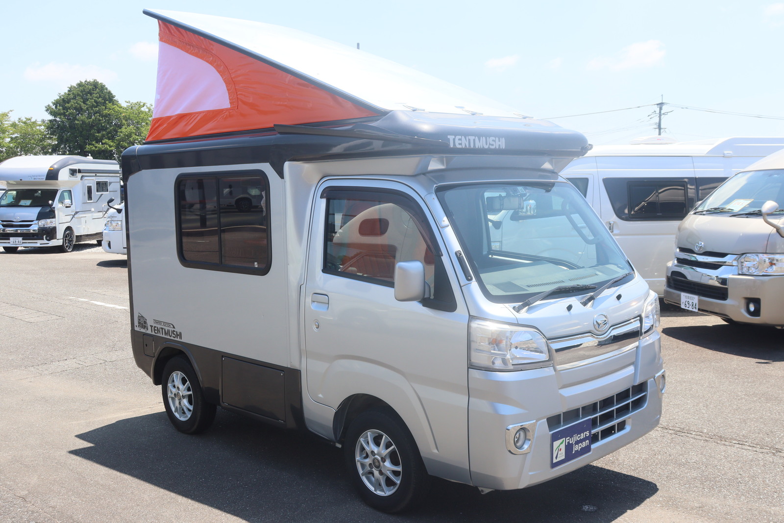 キャンピングカー軽キャンパー