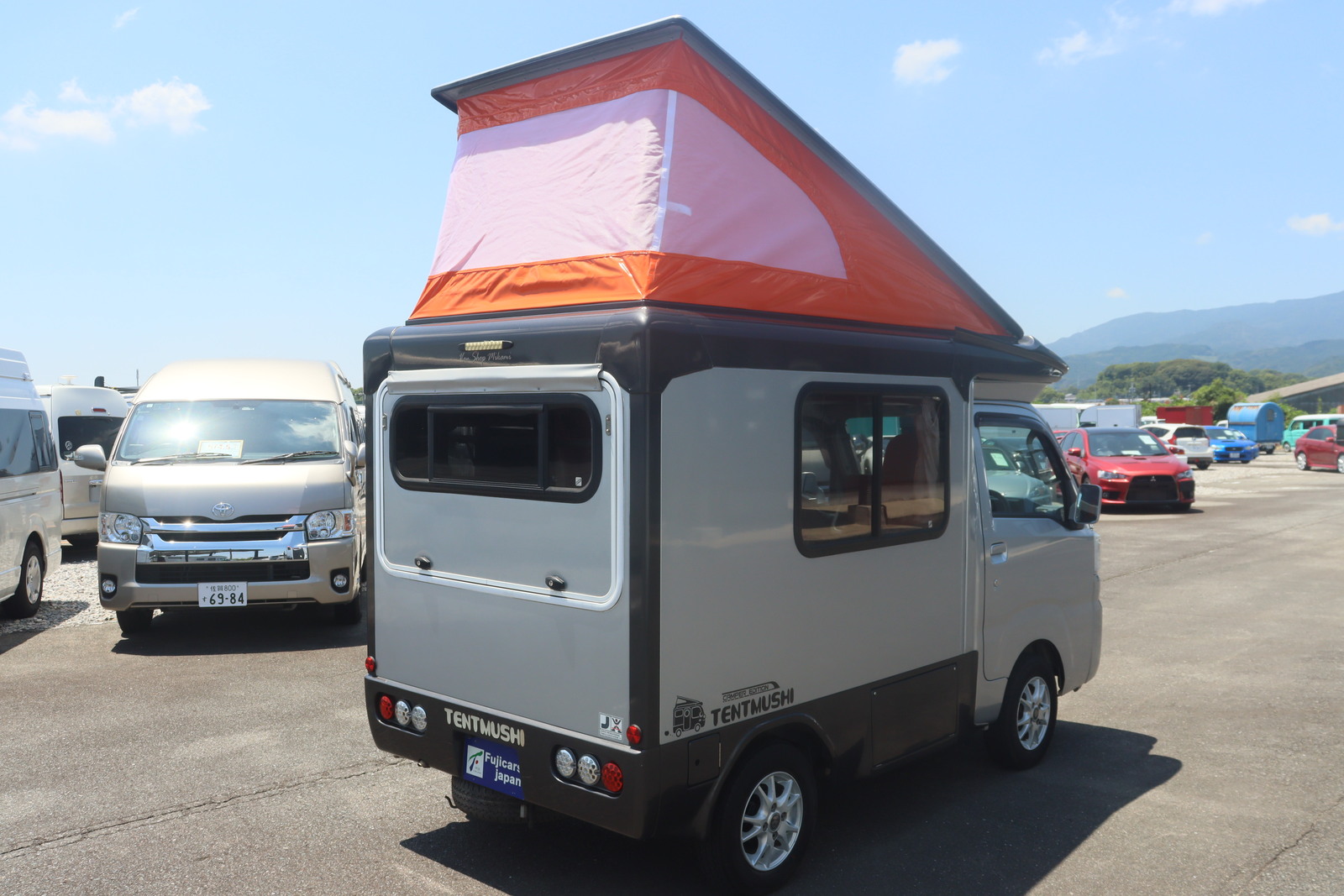 キャンピングカー軽キャンパー