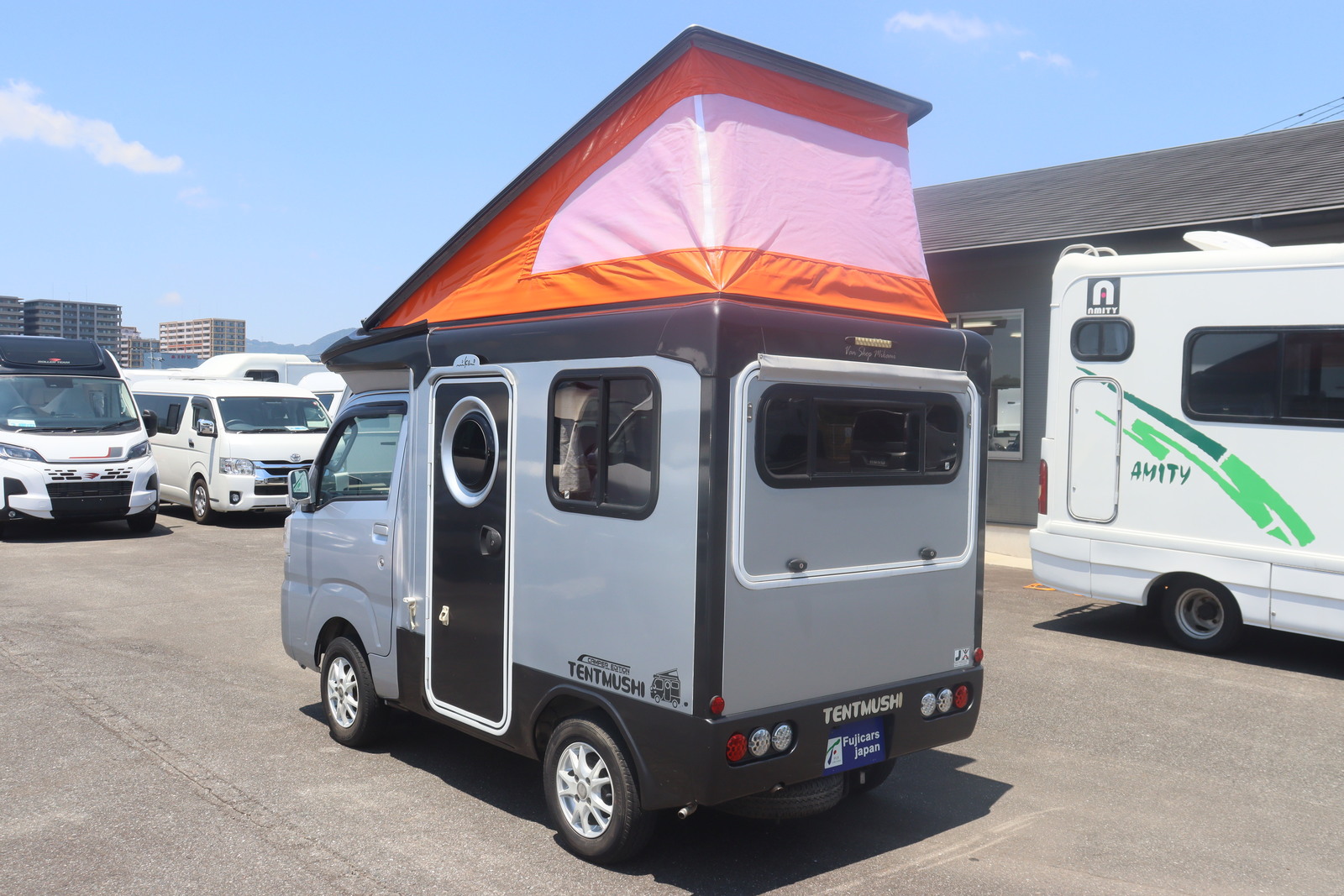 キャンピングカー軽キャンパー