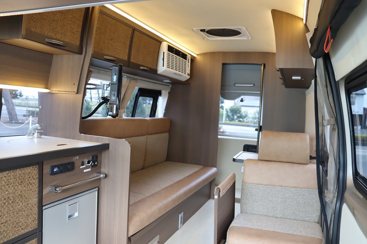 キャンピングカーバンコン