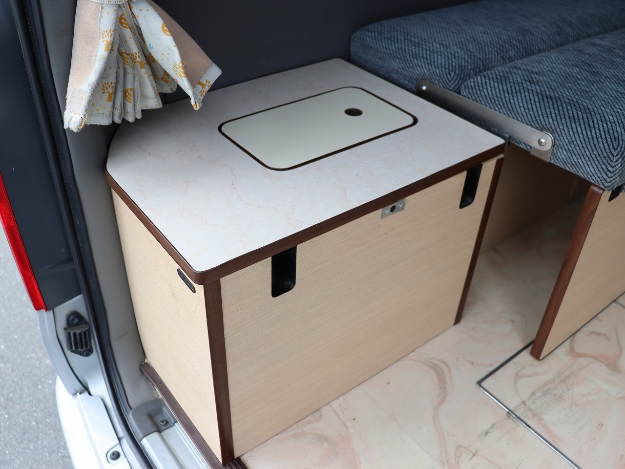 キャンピングカーバンコン