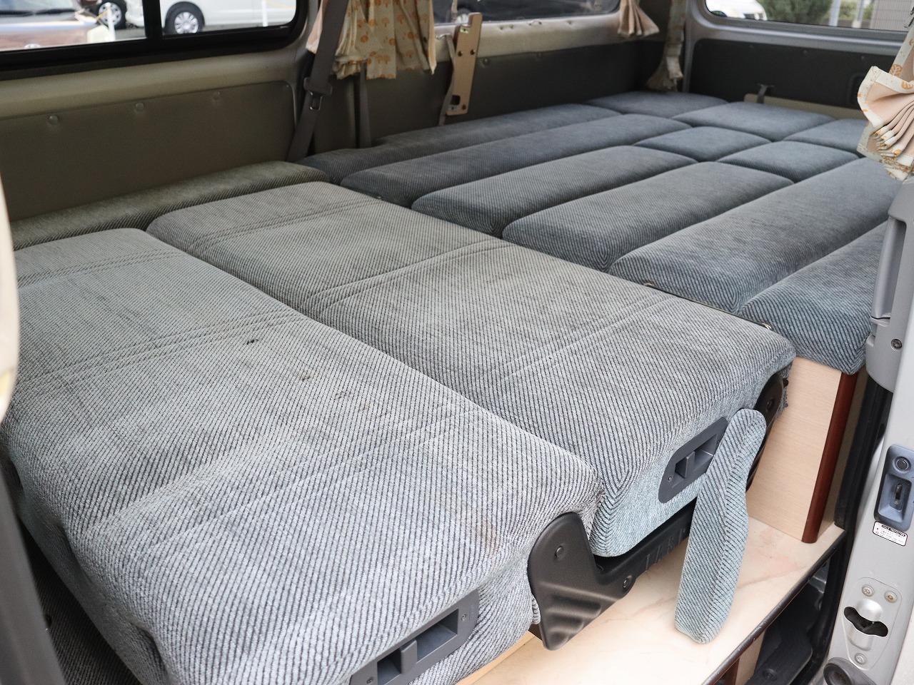 キャンピングカーバンコン