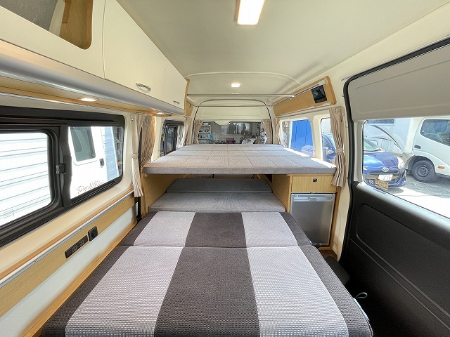 キャンピングカーバンコン