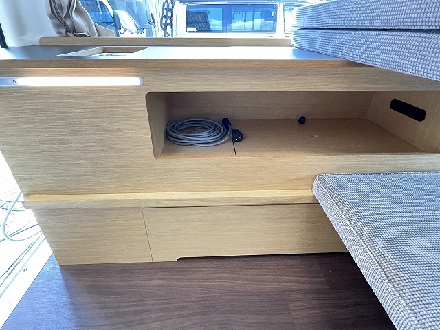 キャンピングカーバンコン