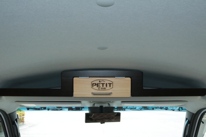 キャンピングカー軽キャンパー