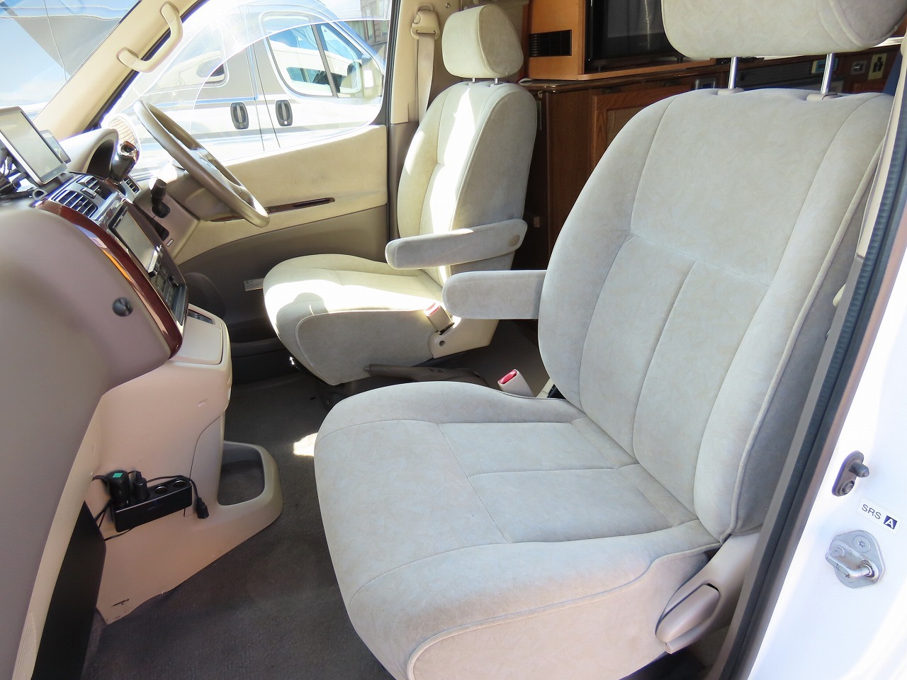 キャンピングカーキャブコン