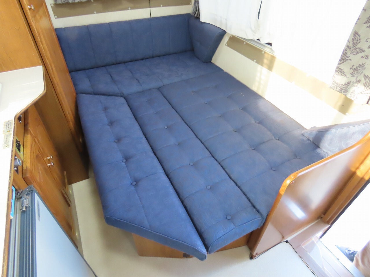 キャンピングカーキャブコン