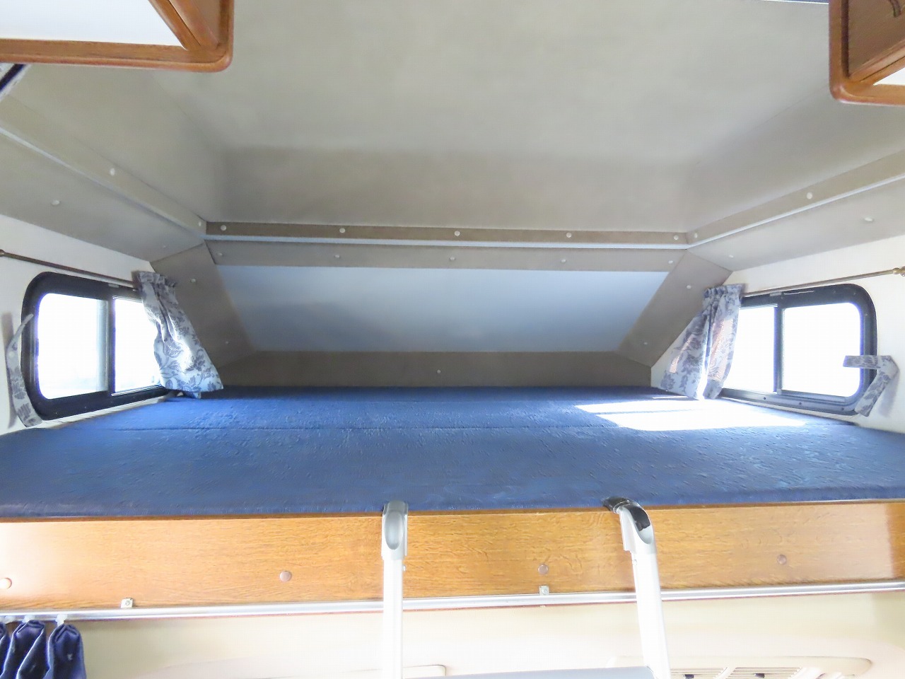 キャンピングカーキャブコン