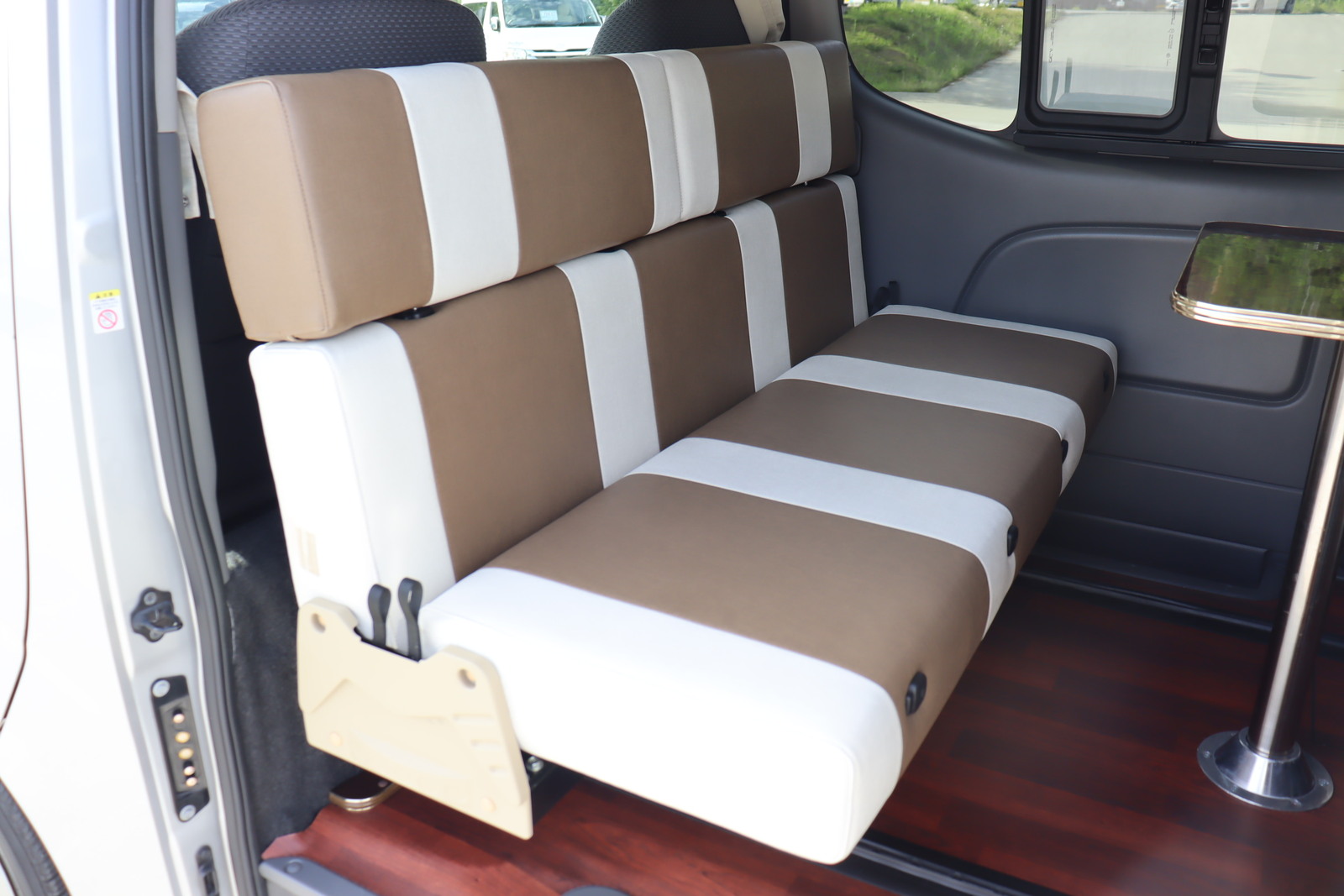 キャンピングカーバンコン