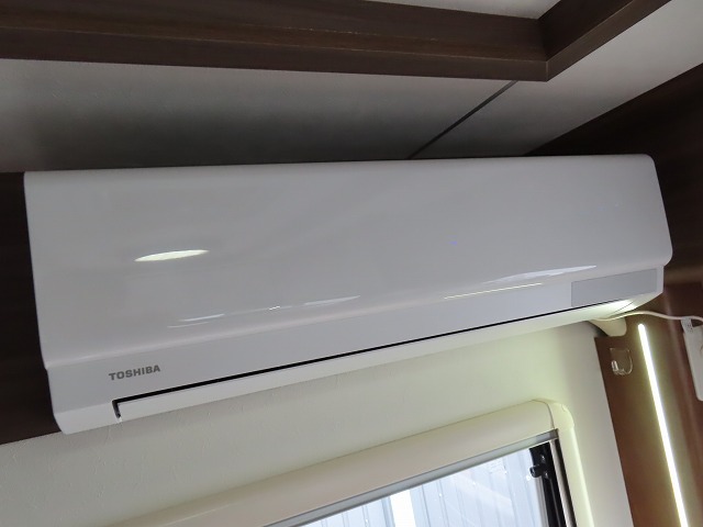 キャンピングカートレーラー