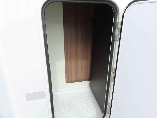 キャンピングカートレーラー