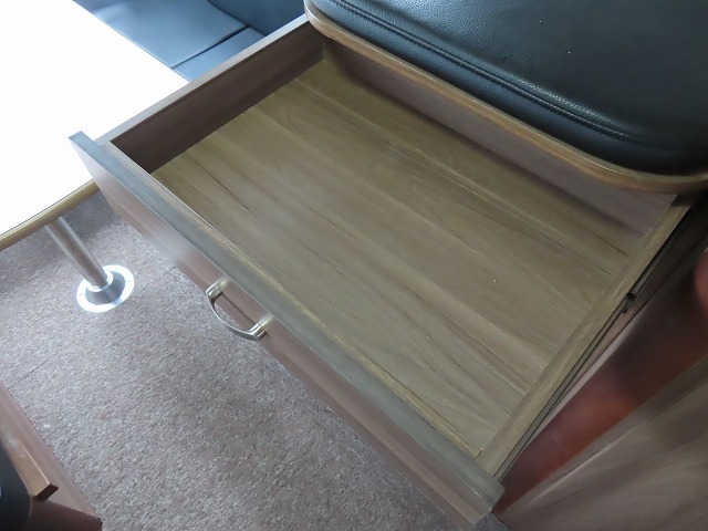 キャンピングカートレーラー