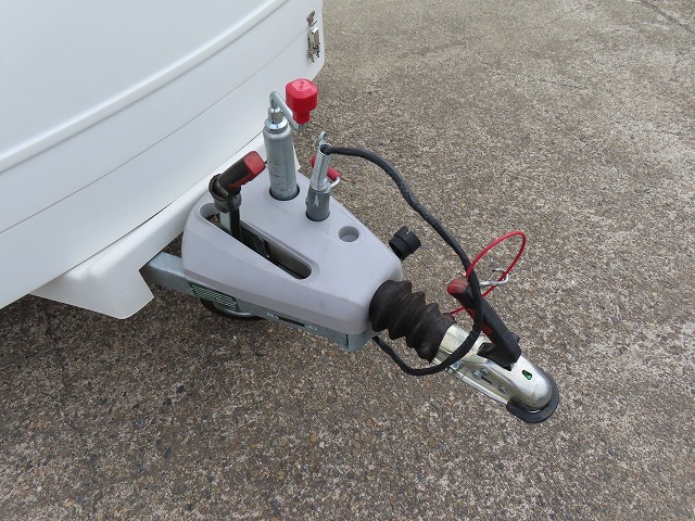 キャンピングカートレーラー