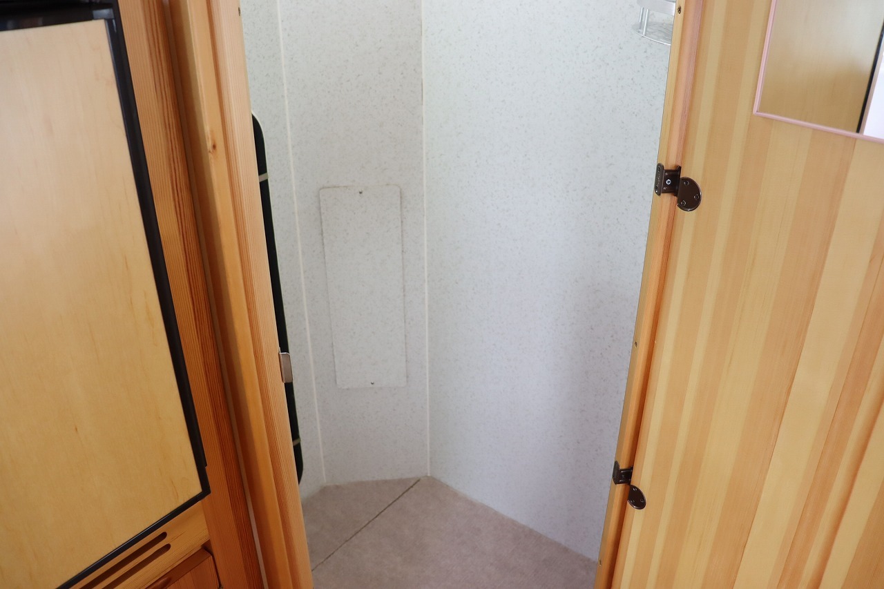 キャンピングカーキャブコン